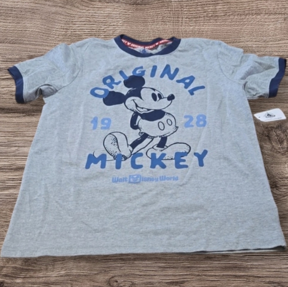 WOMAN'S NWT DISNEY MICKEY MOUSE SHIRT